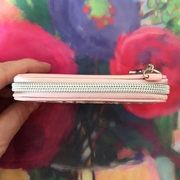 Brand New Never Used Amour Card Holder Keychain - Picture 7 of 7